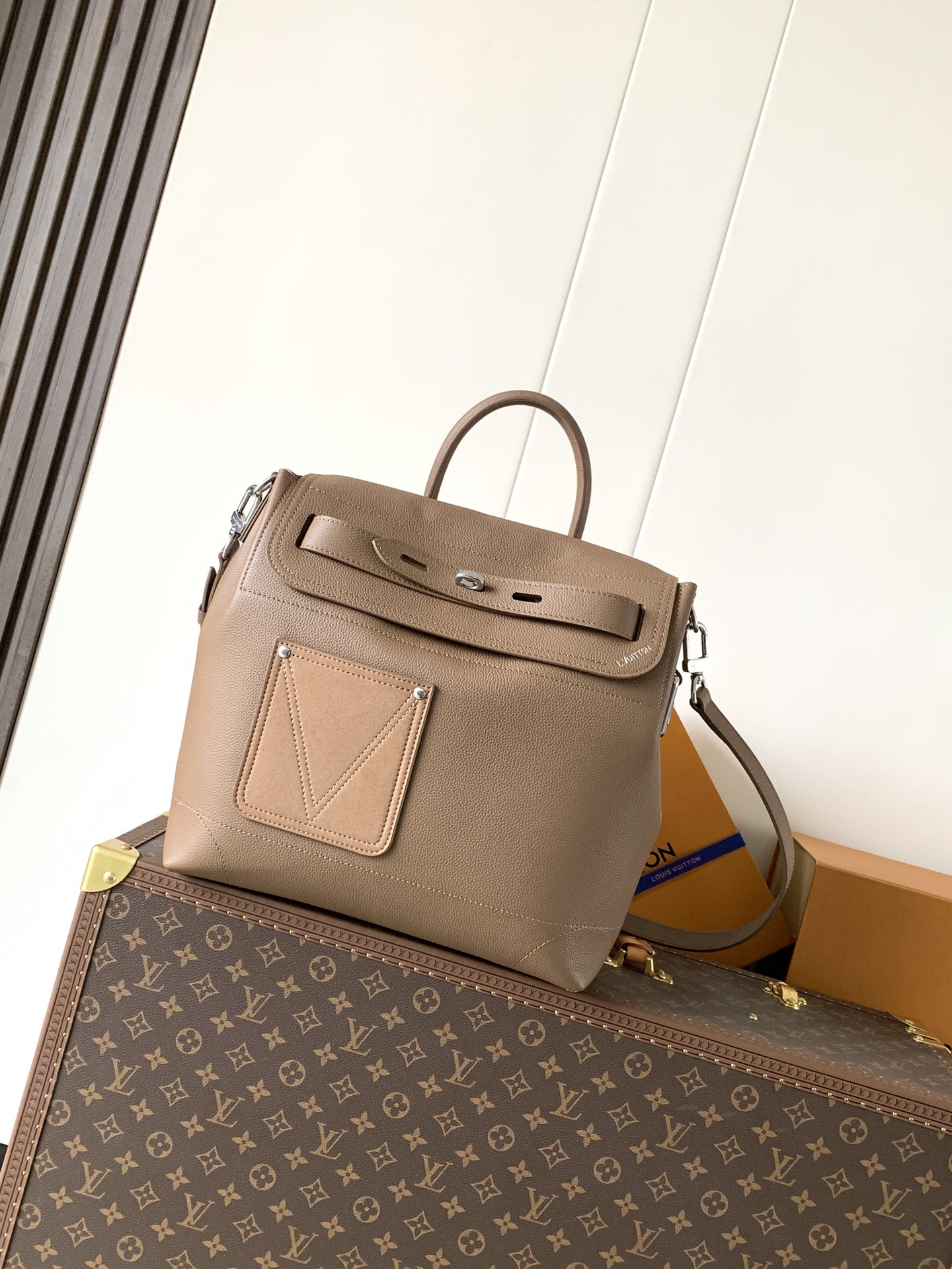 Louis Vuitton LV Classic Handbag Premium Canvas Model M24698 Monogram Pattern Everyday Carry Designer Bag
